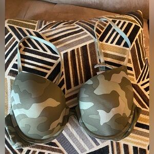 PINK Victoria's Secret Green Camo Wear Everywhere Push Up Bra 36B underwire $49